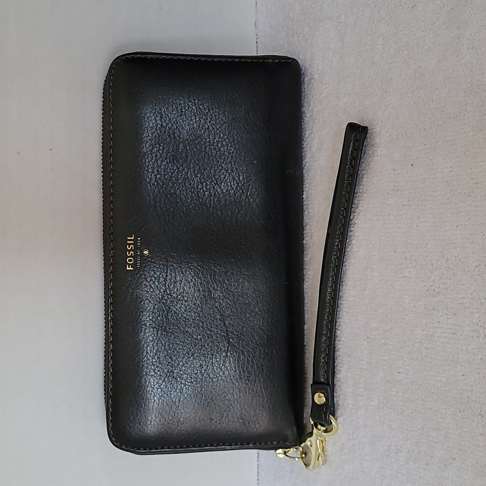 Fossil long black zip around wallet - Picture 1 of 15